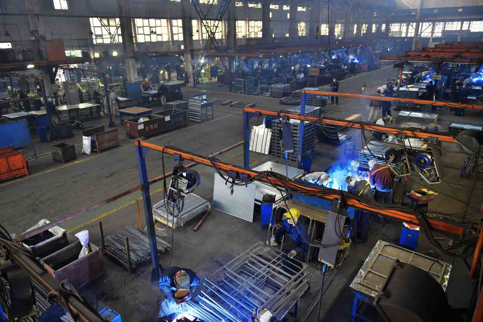 金屬托盤焊接（jiē）車（chē）間（天津麻豆文化传媒物流裝備（bèi））